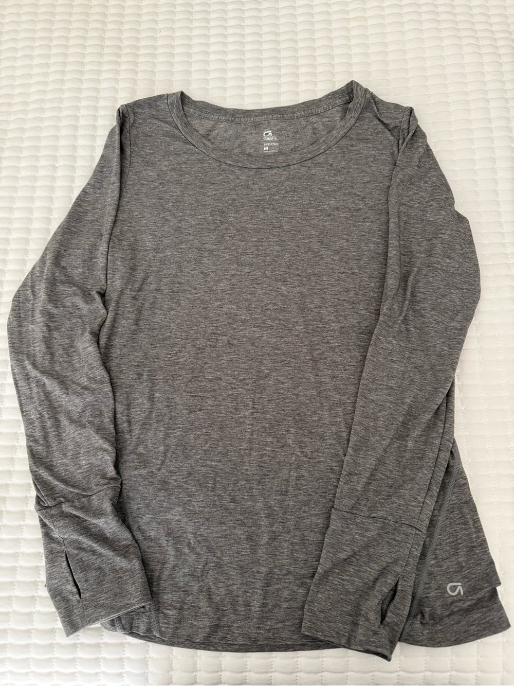 Ultra-Soft Gray Gap Long-Sleeve Women's Top- size medium